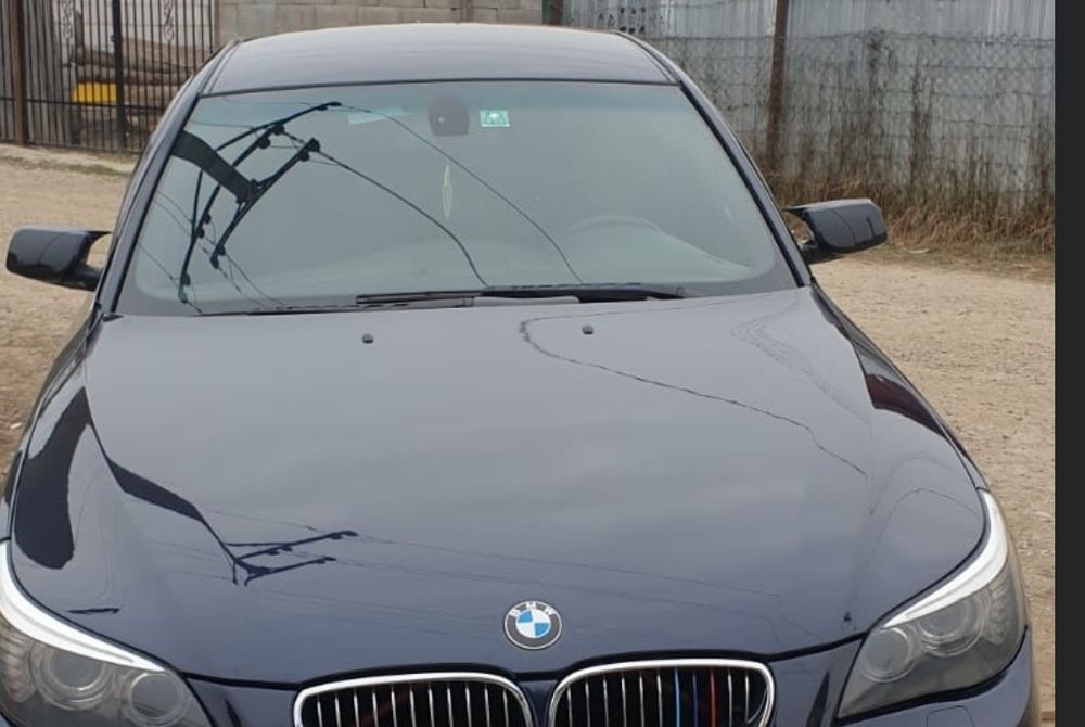 Capace ornamente oglinzi BMW E60 E61 model Batman negru lucios