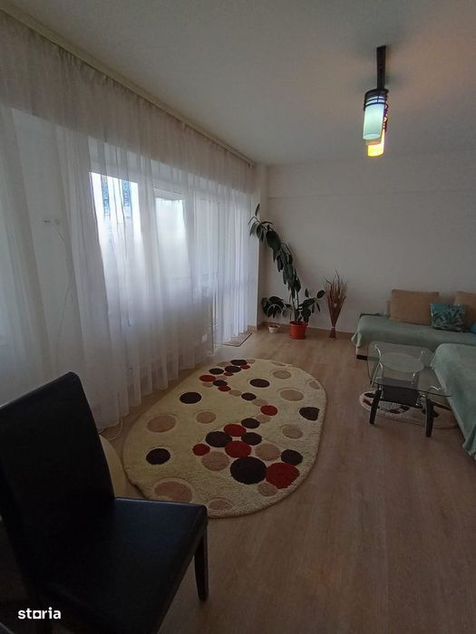Zamca- zona cu verdeata. Apartament cu 2 camere decomandate