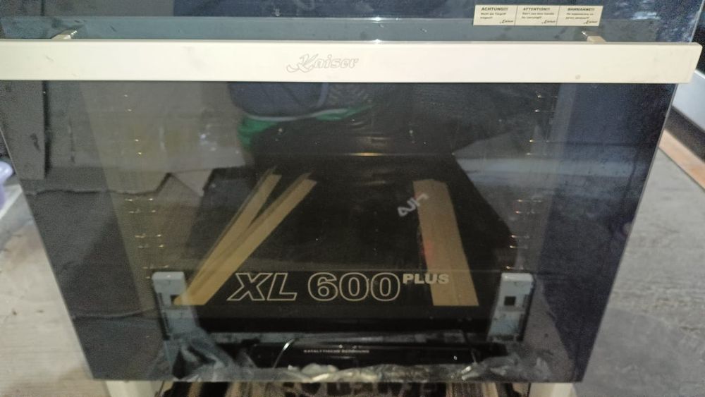 Продается кухонная плита Kaiser!!(новая)