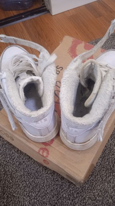 Женские кроссовки 36р