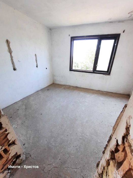 Продава се Къща в с. Златна нива, Област Шумен - 122 кв.м за 285 €/кв.м - Снимка #4