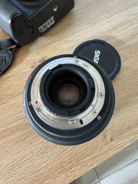 Обектив Sigma 17-35mm f/2.8–4 – широкоъгълен зум обектив