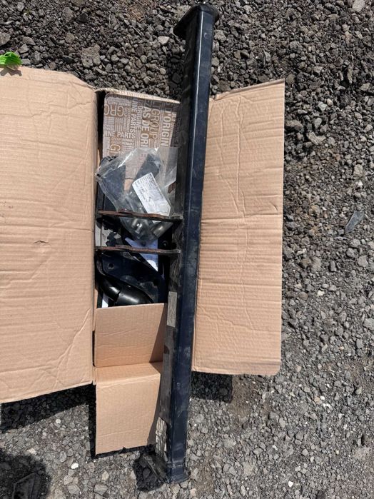 Kit cârlig de remorcare + traversă Dacia Duster 2