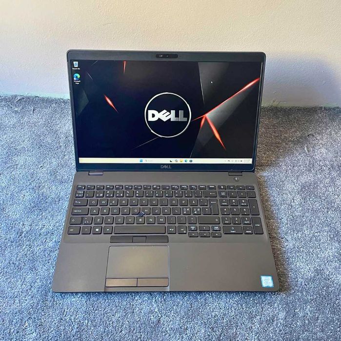 Dell Latitude 5500 - 15.6''FHD, i5-8265u, 8GB RAM DDR4, 256GB NVMe M.2