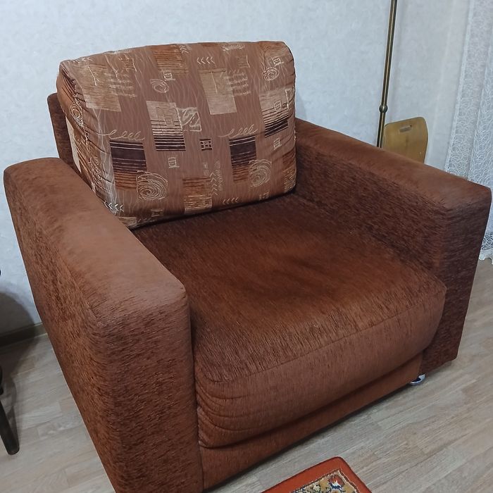 Продаются два кресла б/у.