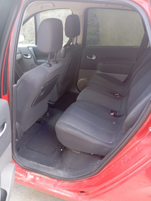 Vând Renault Grand Scenic 2