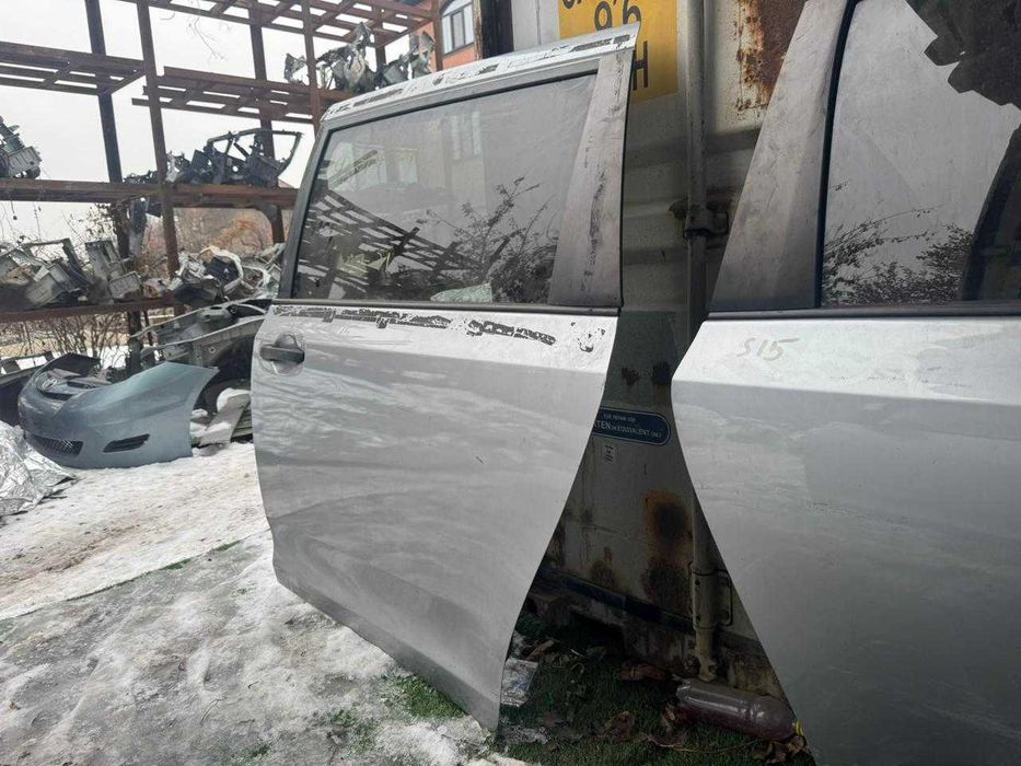 Двери Toyota Sienna