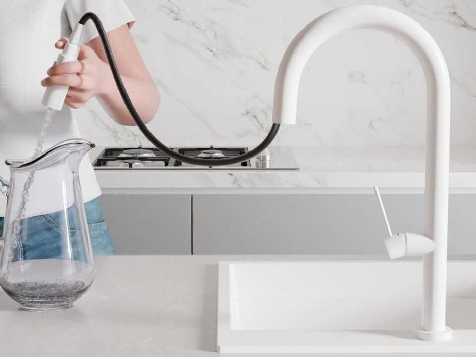 Бял смесител за кухня с изтегляща глава, 2 режима на струя - 9020