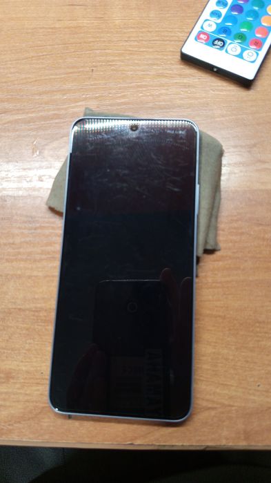 Продам Huawei nova 13i