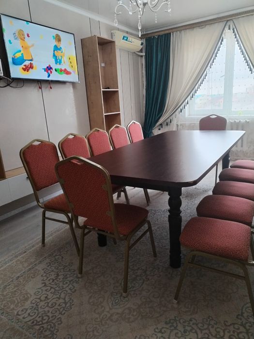 Қонақ бөлме столы