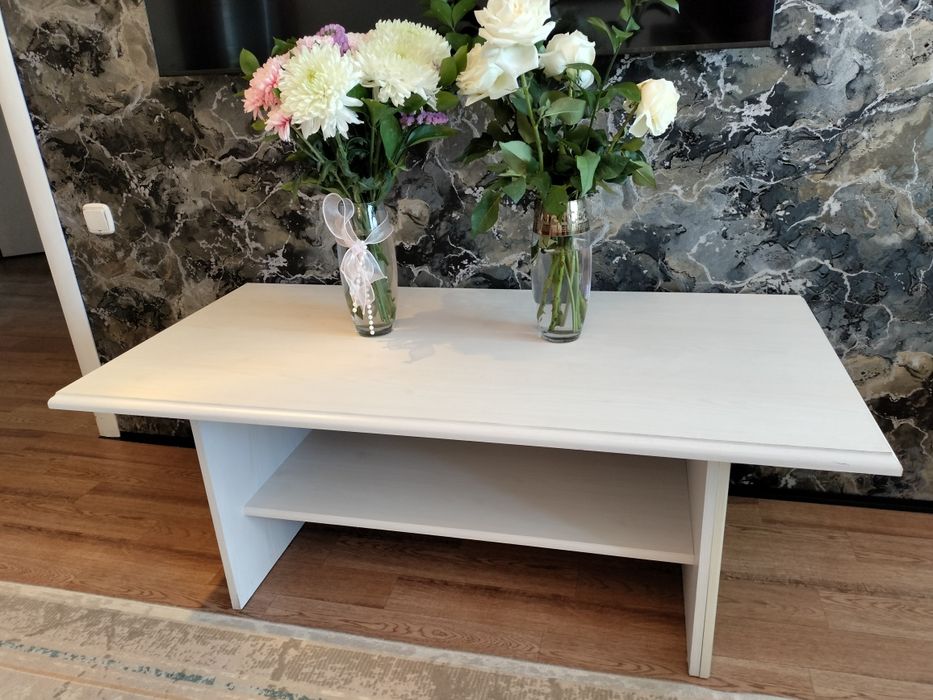 Продается стол журнальный