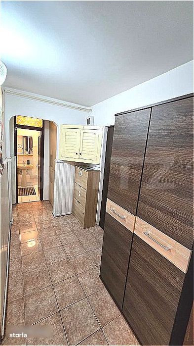Apartament de vanzare, decomandat, 45 mp utili, 2 balcoane, loc de par