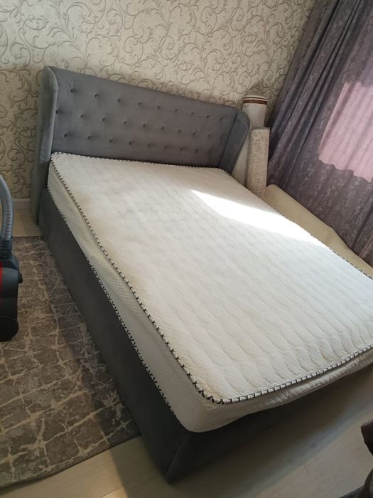 Спальный кровать