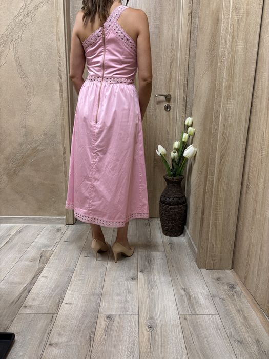 Невероятна рокля Ted Baker