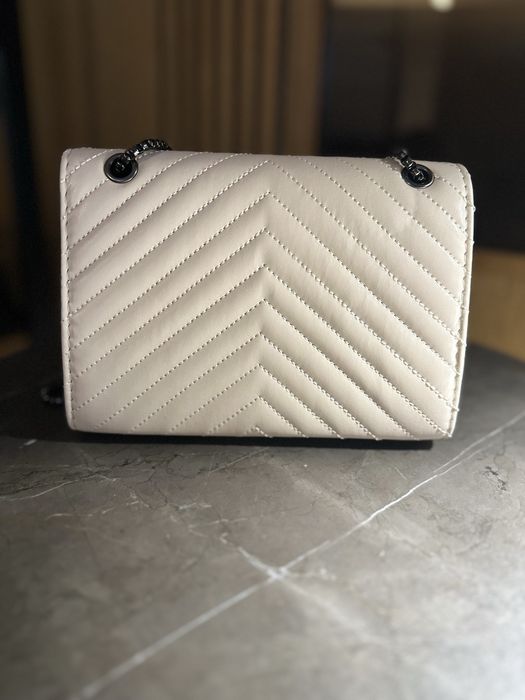 Дамска чанта ИвСентЛоран нова