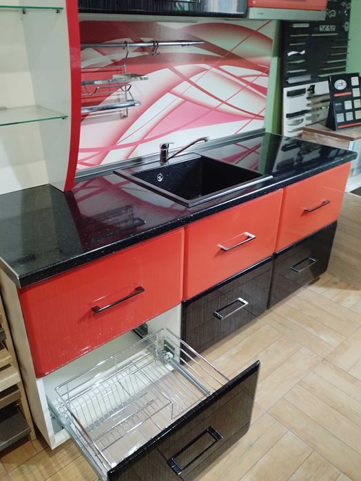 продава мострена кухня