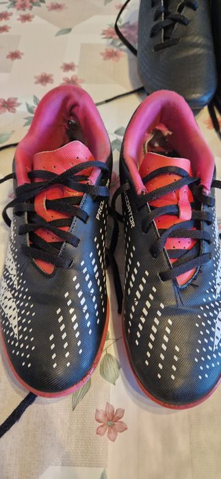 Lot ghete de fotbal Adidas