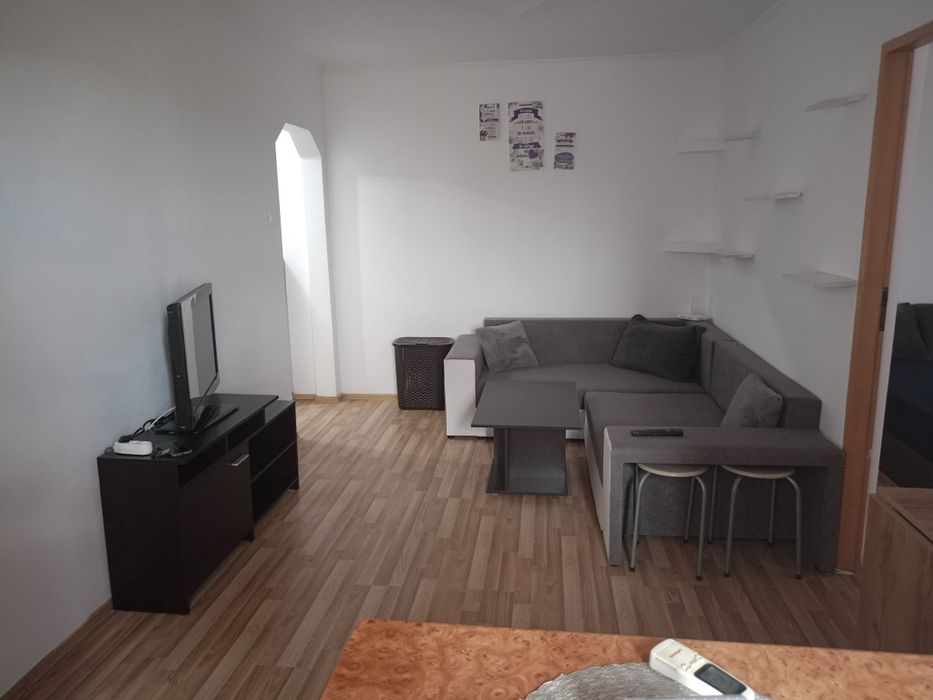Închiriez apartament 2 camere central