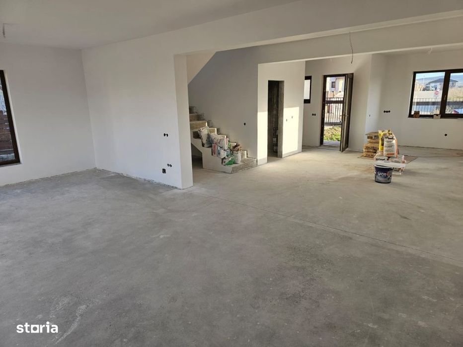 Casa individuala , 4 camere , 3 bai ,150 mp , teren 500 , Dezmir