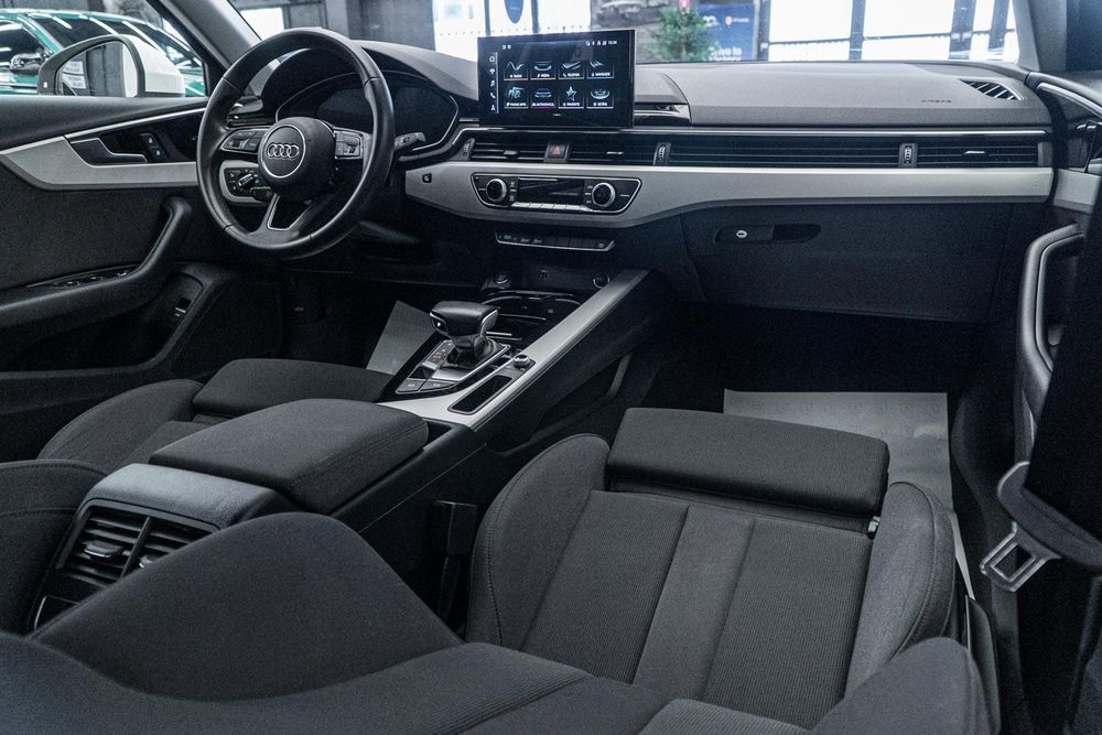 AUDI A4 2022 — imagine 2