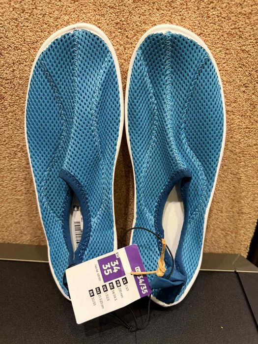 Нови аква обувки за момче!