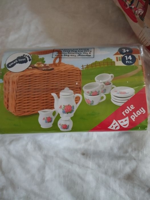 Set de cafea/ceai pentru copii în coșuleț de răchită