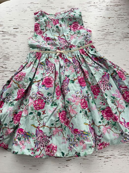 Нарядные платья на девочку 6-8л