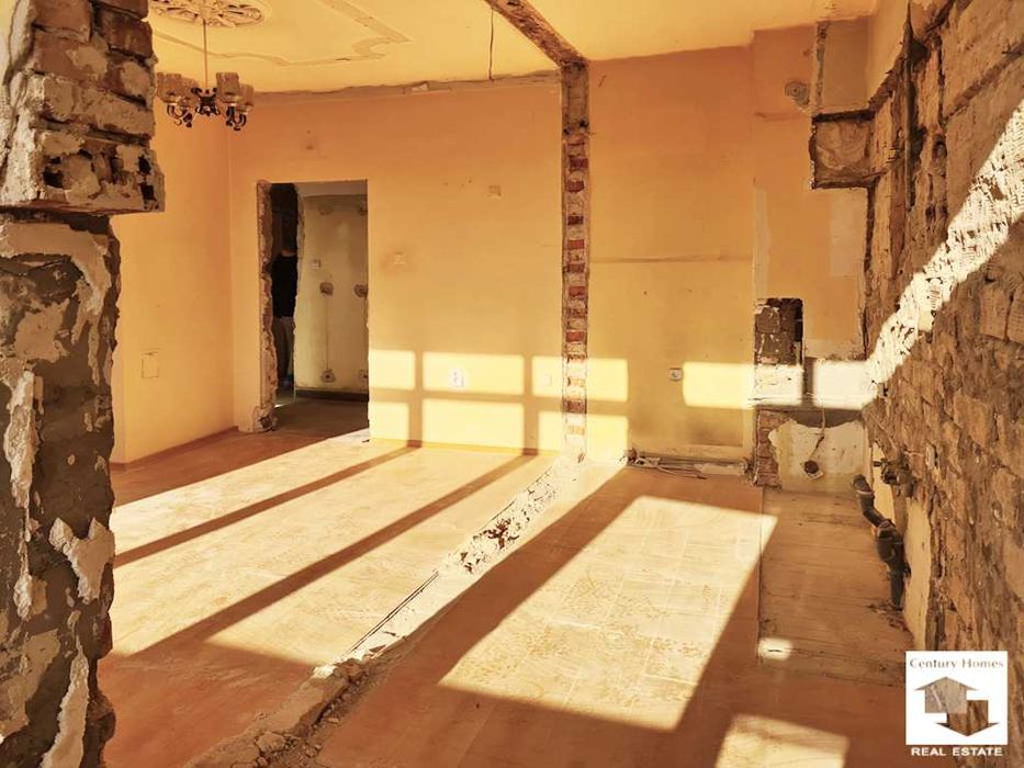 104980 ЕКСКЛУЗИВНО! Апартамент с 3 спални и гараж в кв. Акация