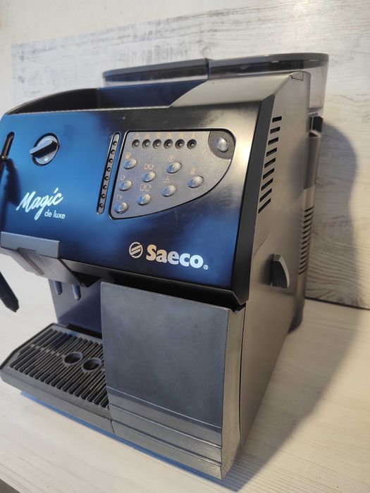 ГАРАНЦИЯ ! Saeco MAGIC De Luxe / Кафеавтомат - робот