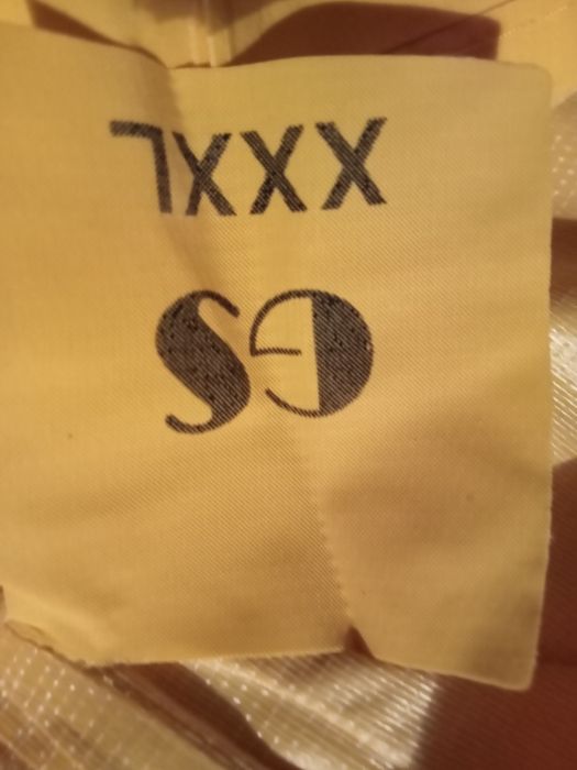 Продам   три   плаща  клеёнчатые