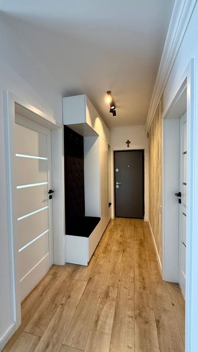 PF vând apartament 3 camere, 2 băi, 72 mp utili, 2 balcoane, Zona Stejarului