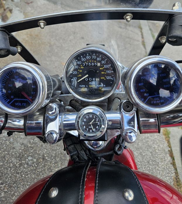 SUZUKI Intruder VS 800