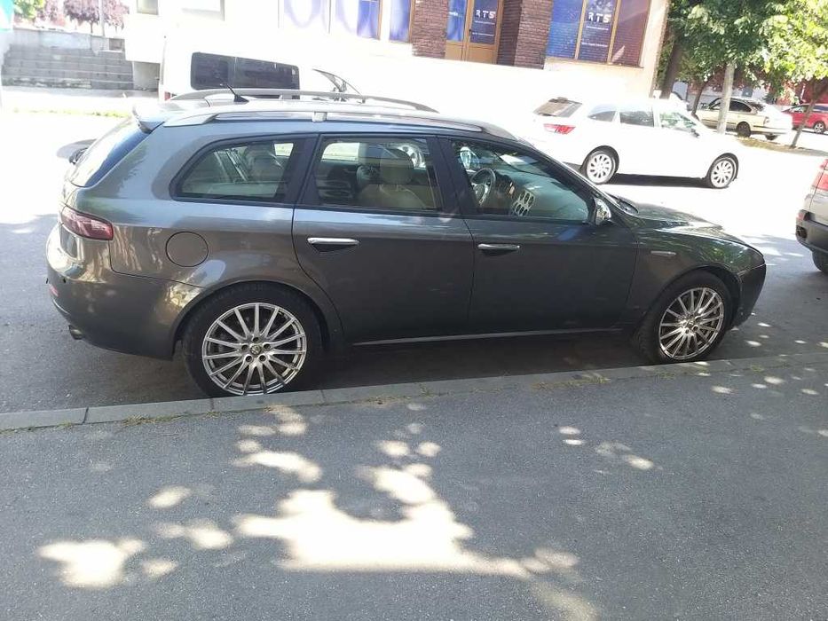 Dezmembrez alfa romeo 159 sportwagon 2.4 jtdm 210 cai cutie automata