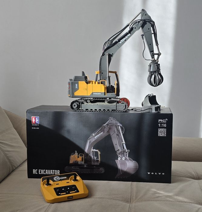 Excavator VOLVO 3 in 1 E598-003