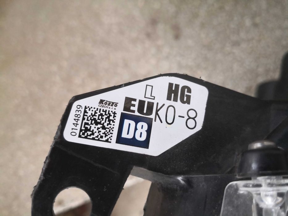 Фар Toyota Yaris LED ляв/Фар Тойота Ярис Оригинален