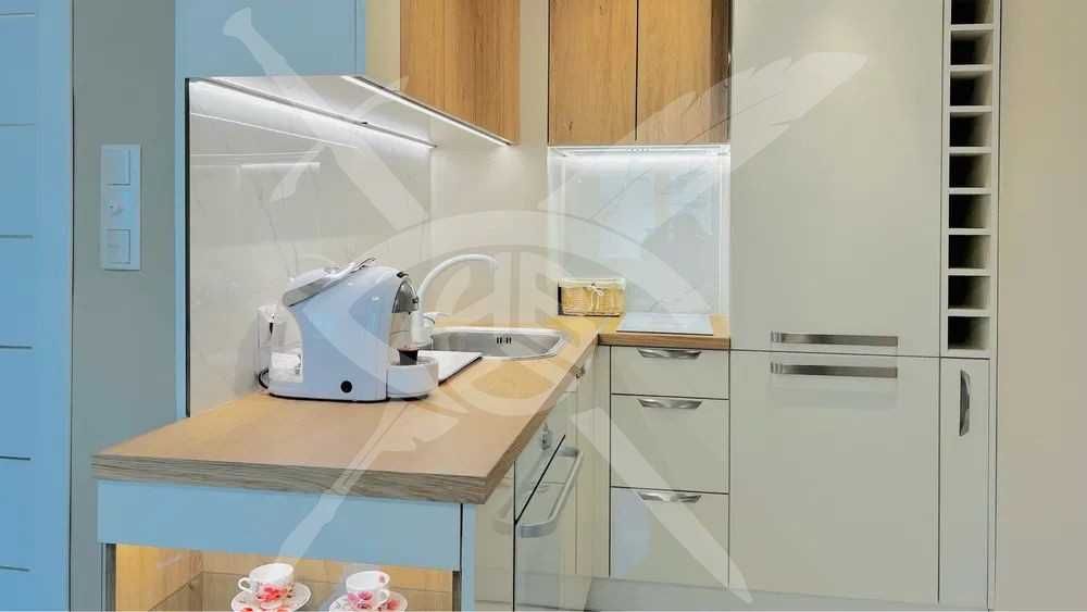 Дава се под наем Двустаен апартамент в Варна, Център - 63 кв.м за 700 € - Снимка #2