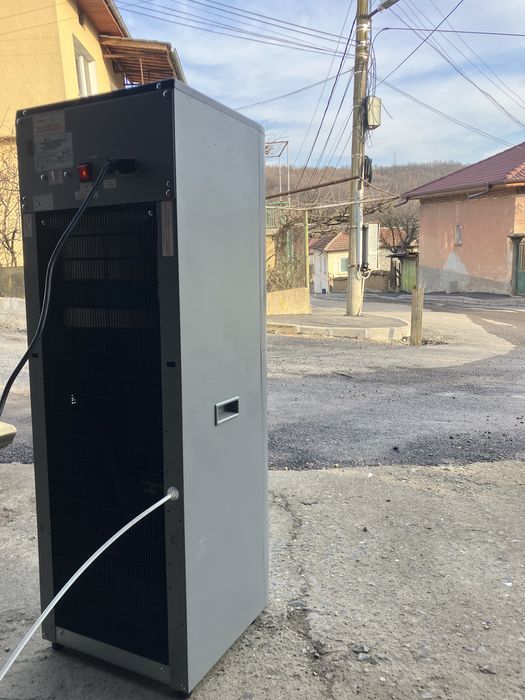 Диспенсър пречиствател на вода