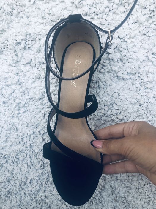 Дамски сандали (ток )