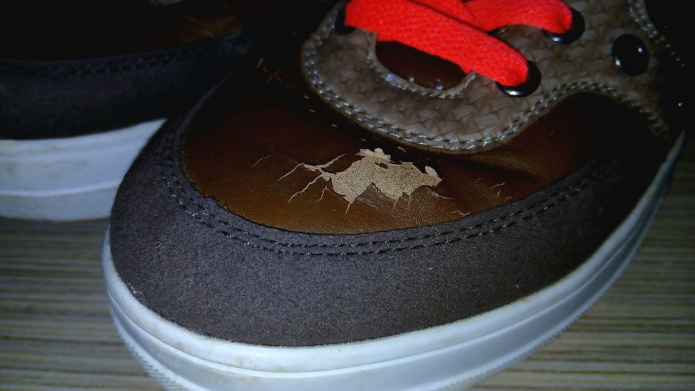 Adidași R-walker, nr. 40