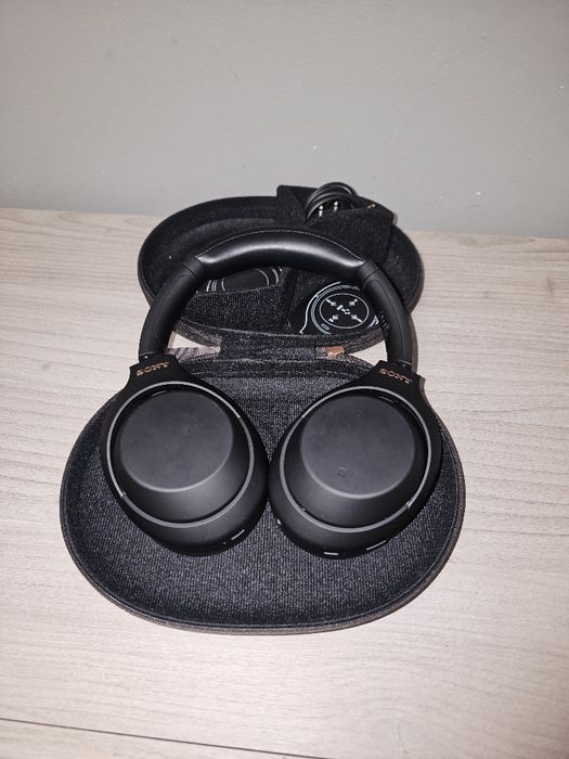 Sony WH-1000XM4 bluethooth слушалки