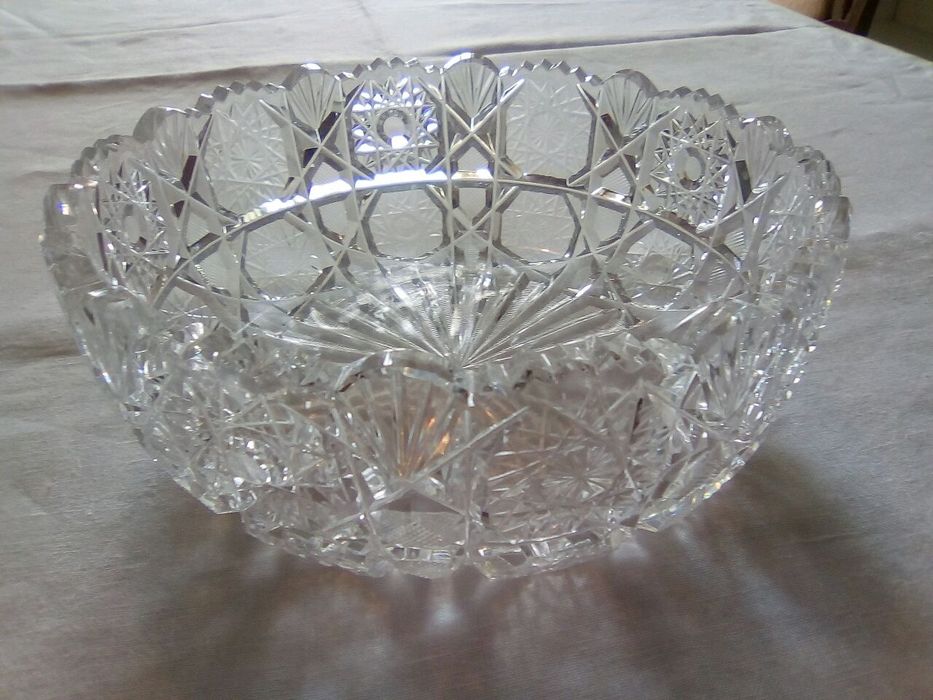 Продам хрусталь тридцать предметов