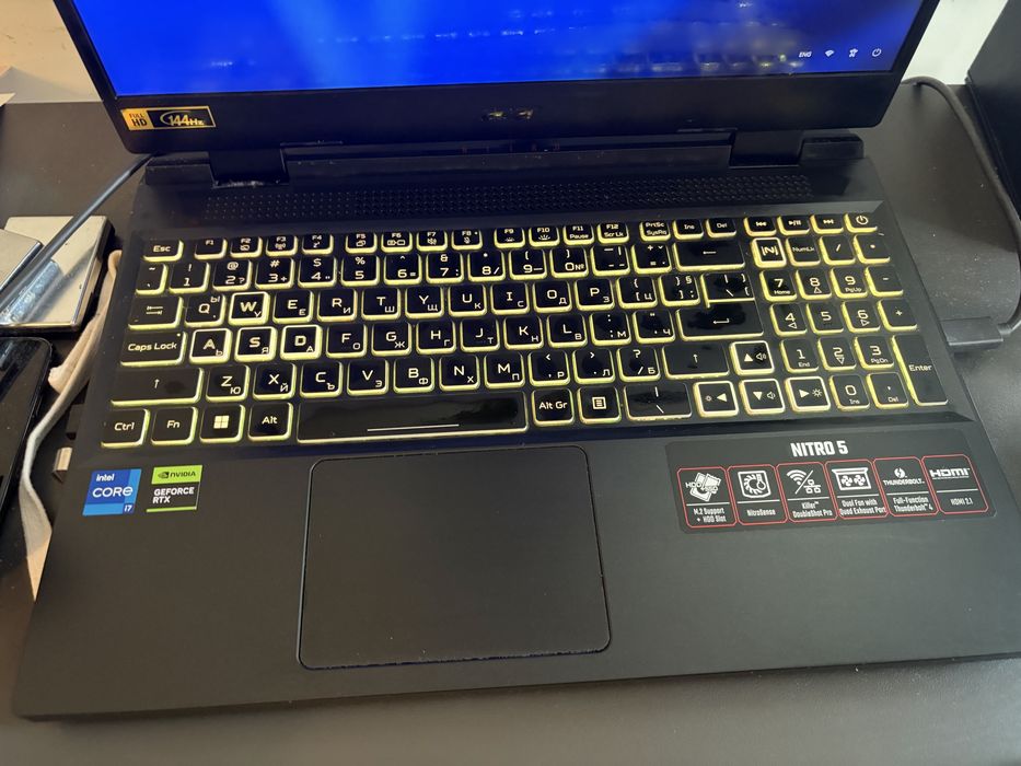 Лоптоп Acer Nitro 5 + уеб камера Logitech