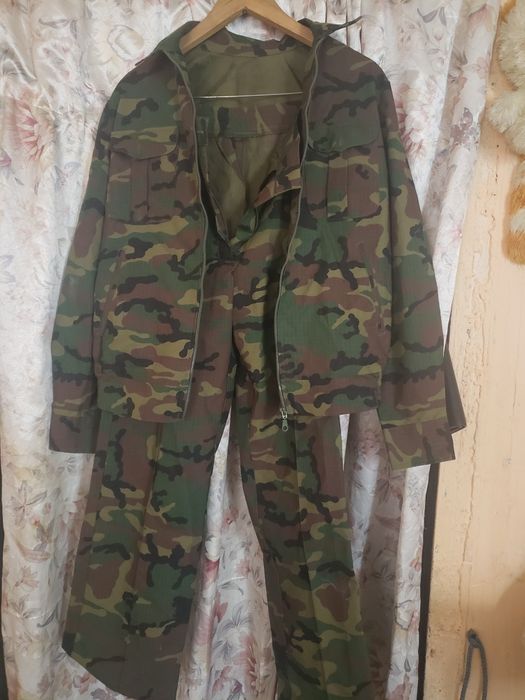 Продам костюм военный