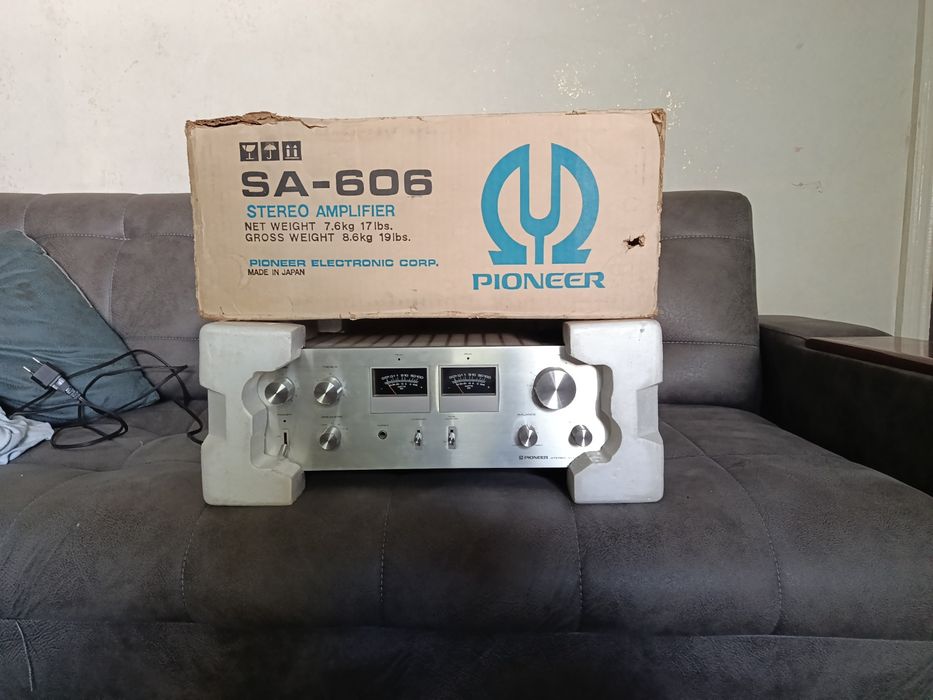 Продам усилитель PIONEER SA-606