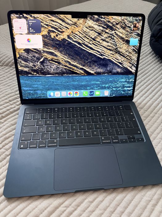 Лаптоп Apple - MacBook Air 13, 13.6'', М3 8/8, 8GB/256GB, Midnight