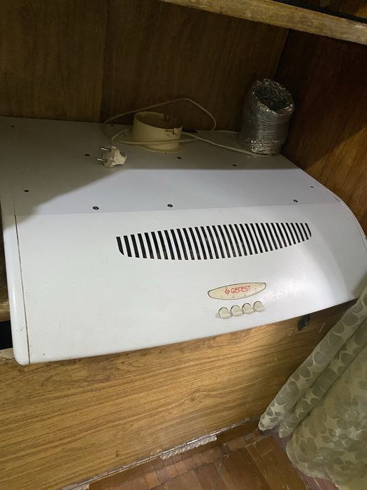 Продается вытяжка Gefest