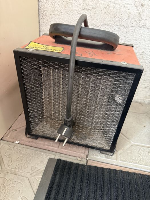 Обогреватели 2 штуки разного типа