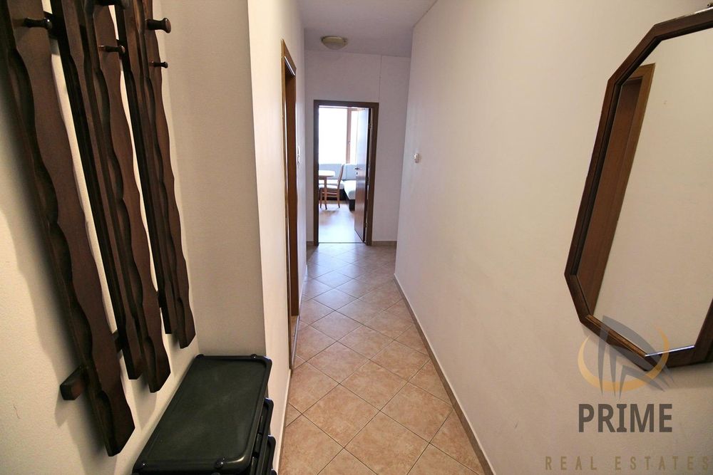 Дава се под наем Тристаен апартамент в Бургас, Център - 80 кв.м за 561 € - Снимка #5