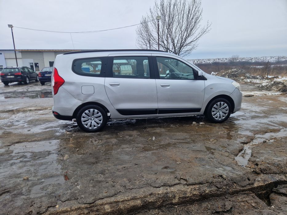 Vând Dacia Lodgy