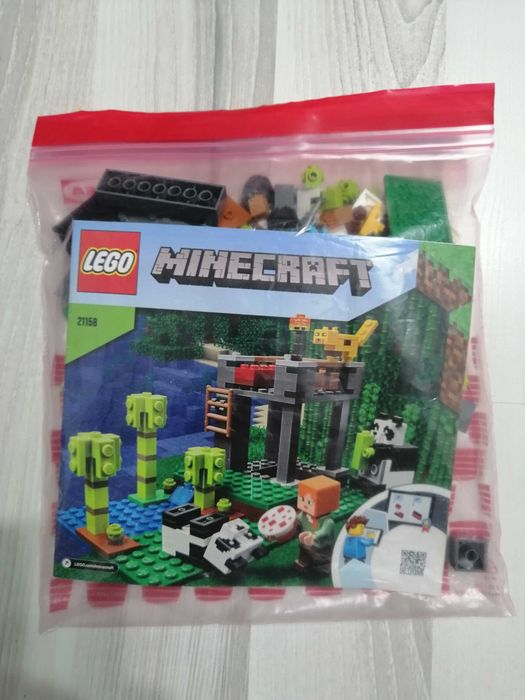 Pachet 2 seturi LEGO Minecraft: 21158 + 21162